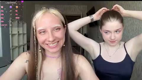 elizabethh_brown online show from July 2, 8:53 am