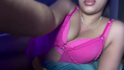 ellaparkerrr online show from February 2, 5:28 am