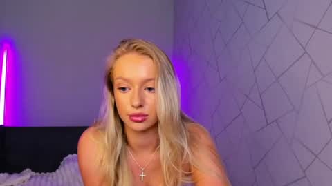elldiana online show from July 6, 5:46 am