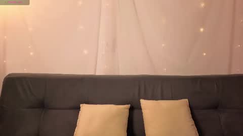 elly online show from July 27, 2:52 am