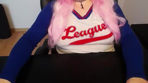 Elly online show from April 6, 6:58 am