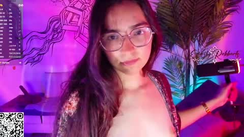 Emmily Roberts online show from April 10, 11:22 pm