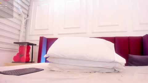 Emily online show from February 22, 11:55 am