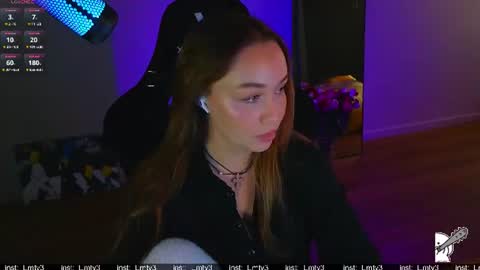 Emili online show from July 3, 11:49 am