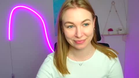 Emilia online show from March 9, 12:30 pm