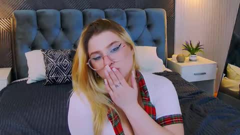 emiliastanley online show from February 5, 7:00 am