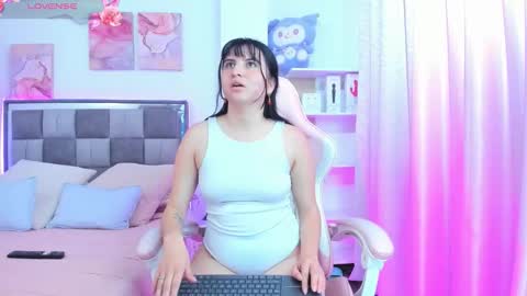 emily9__ online show from March 11, 9:39 pm