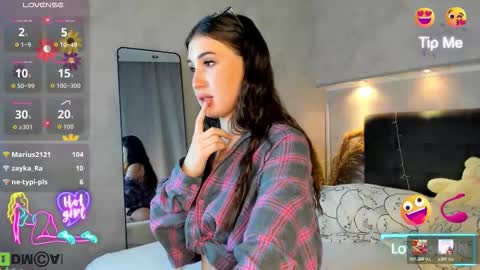 Emily online show from March 5, 7:26 am