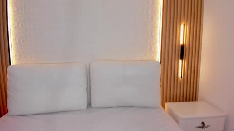  EMILY  online show from February 3, 9:29 pm