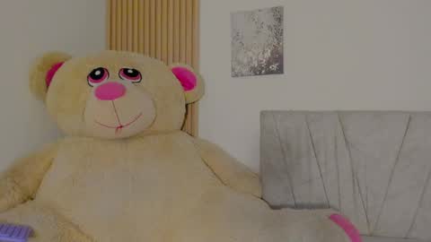 EMI online show from April 11, 11:30 pm