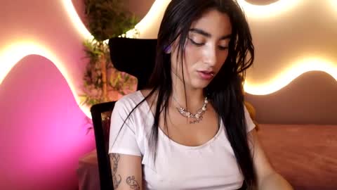 Emma online show from April 10, 10:38 pm