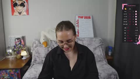 Mia online show from June 22, 5:21 pm