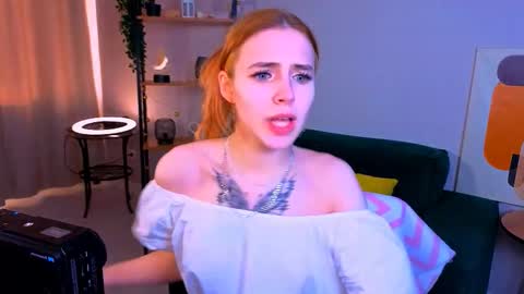 enchanted_bella online show from March 13, 1:56 pm