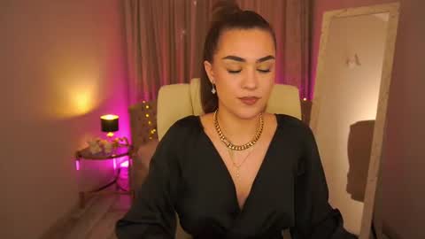 Erica online show from July 1, 1:32 pm