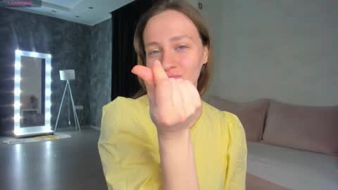 Erin online show from December 20, 1:31 am