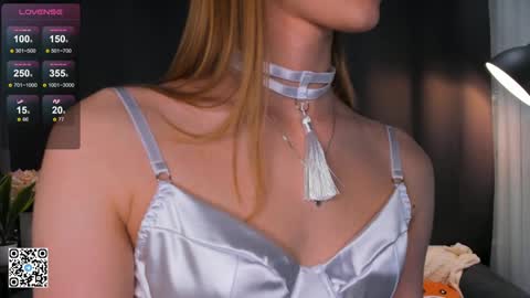 Jessie today my first day online show from February 8, 4:46 pm