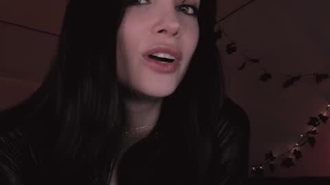 erohaze online show from November 30, 3:16 pm