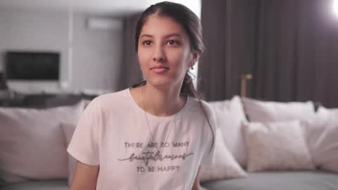 Hi Im Lori  online show from February 14, 9:11 am