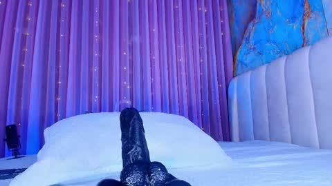 Estrella online show from March 6, 12:22 pm