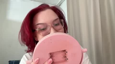 eva_kittenn online show from April 9, 1:16 pm