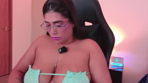 Jenny Carters online show from July 30, 2:01 am