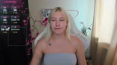 Evelina online show from June 30, 1:16 am