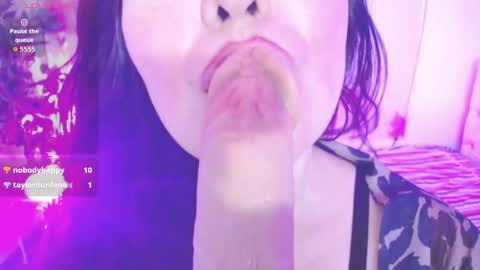 Juliana online show from September 20, 7:23 pm