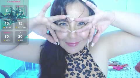 Juliana online show from October 20, 7:28 pm