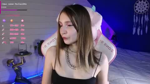 Evie online show from July 12, 9:37 pm