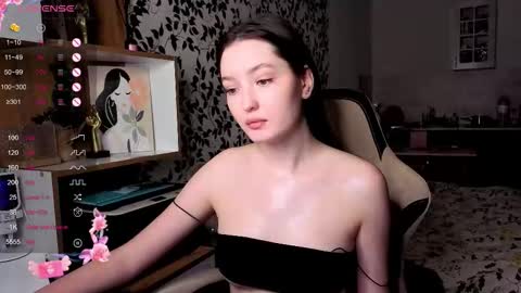 Fairy m00n  online show from February 17, 7:13 pm