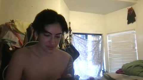 fgsammie online show from April 13, 8:31 pm