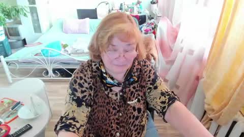 Flowerlower online show from April 14, 3:12 pm