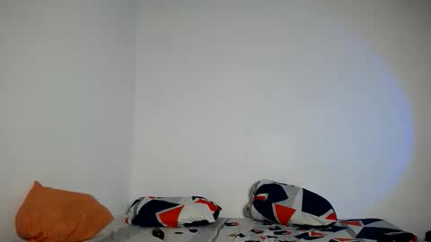 francihot4 online show from March 27, 2:02 am