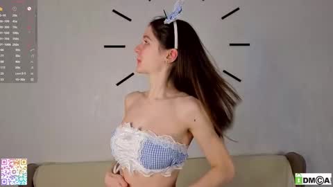 Elly online show from February 18, 6:23 am