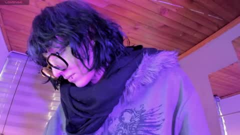 Allison  online show from March 27, 8:09 pm