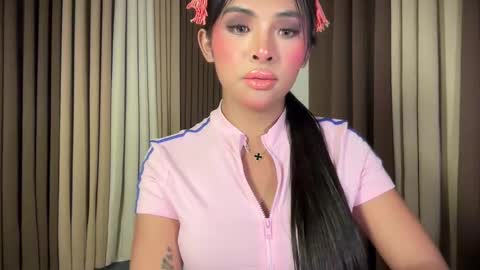 queen ronna online show from April 26, 6:49 pm