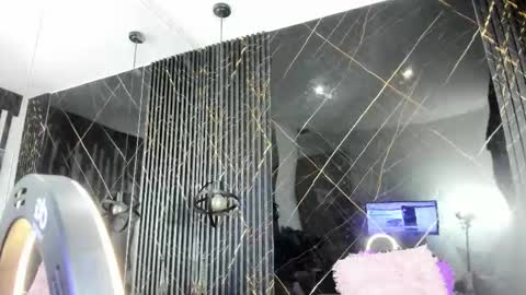 Aretha online show from March 27, 8:26 am