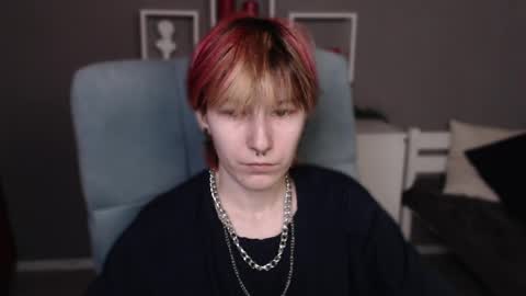 guitarandangell online show from April 14, 9:42 am