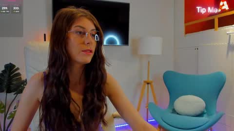 Hailey  Green online show from April 17, 9:50 pm