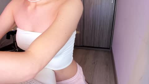 Hailey online show from April 10, 3:45 am