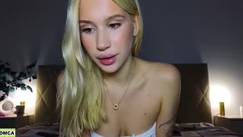 hailey_would online show from March 21, 10:26 pm