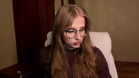 Julia online show from March 11, 5:22 am