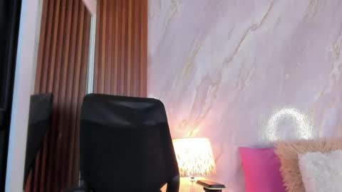 Helena Santos  online show from April 20, 12:08 pm