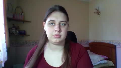 hess_luna_ online show from March 16, 10:08 am