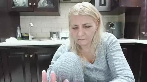 Heyheygrey online show from April 8, 2:52 pm