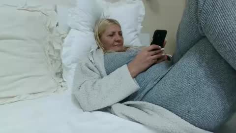 Heyheygrey online show from March 6, 7:20 pm