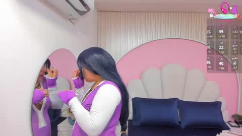 hinata_dolly online show from April 19, 11:10 am