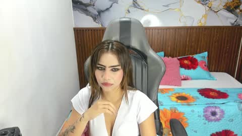 Holly 22 online show from March 28, 11:10 am