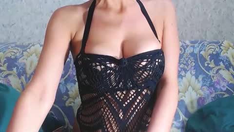 HolyJulie online show from January 31, 7:11 pm