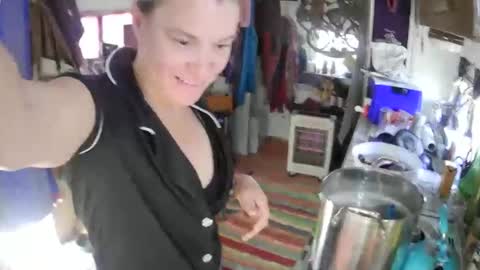 hoodoou online show from February 17, 8:30 pm